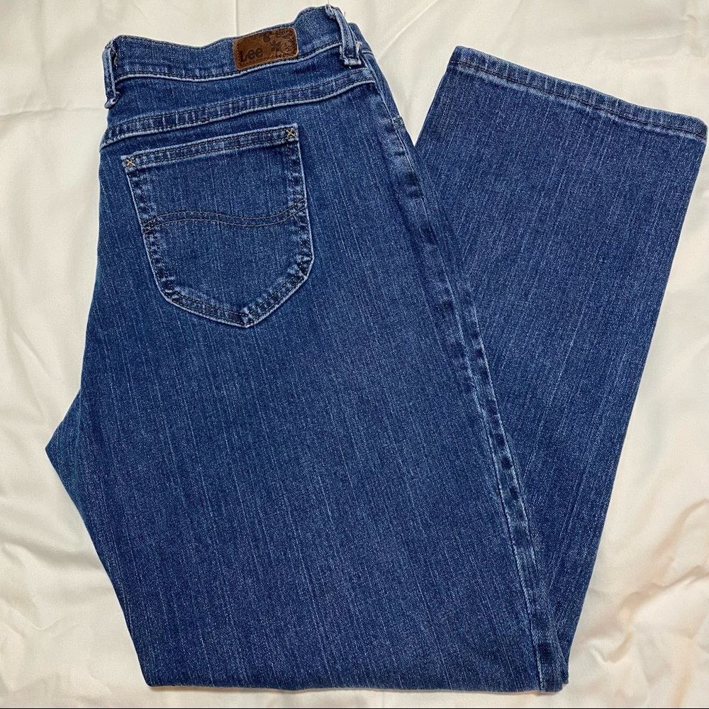 NWOT Lee jeans, relaxed straight leg, at the waist, 12-Short